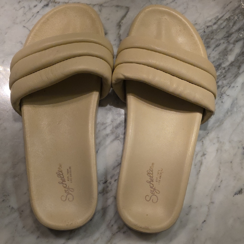 Seychelles Cream Quilted Sandals